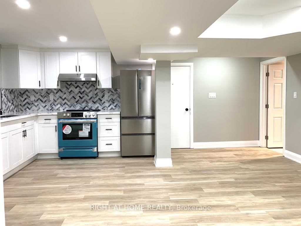 1649 Quail Run Drive, Unit Bsmt thumbnail 3