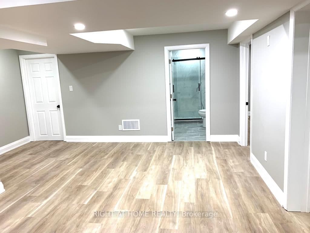 1649 Quail Run Drive, Unit Bsmt thumbnail 8