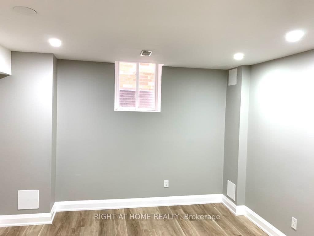 1649 Quail Run Drive, Unit Bsmt thumbnail 9