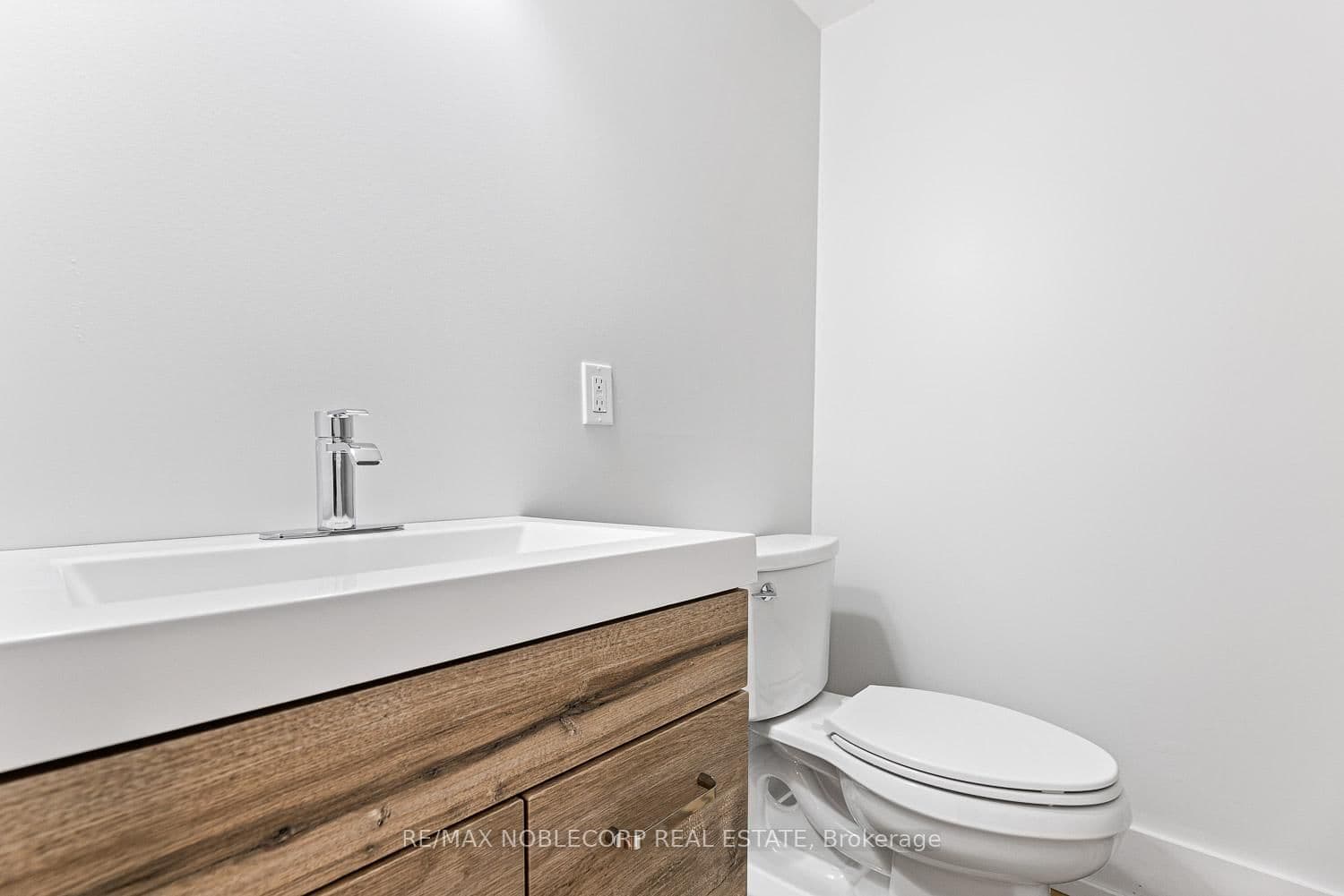 108 Enderby Road, Unit 2 thumbnail 4