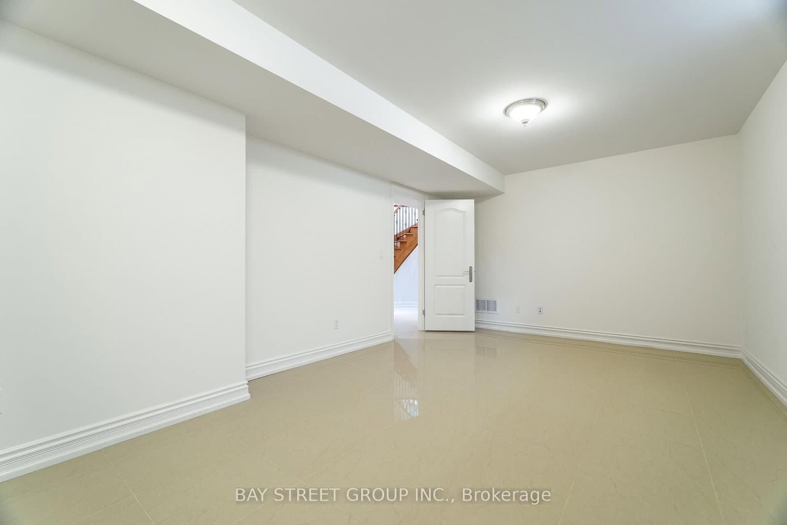 24 Murray Avenue thumbnail 31