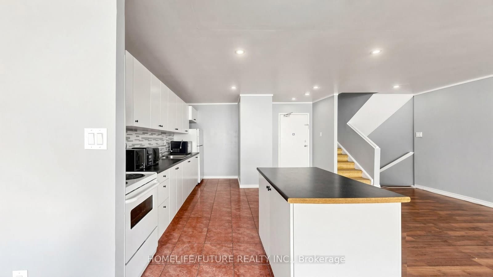 4060 Lawrence Avenue E, Unit 204 thumbnail 14