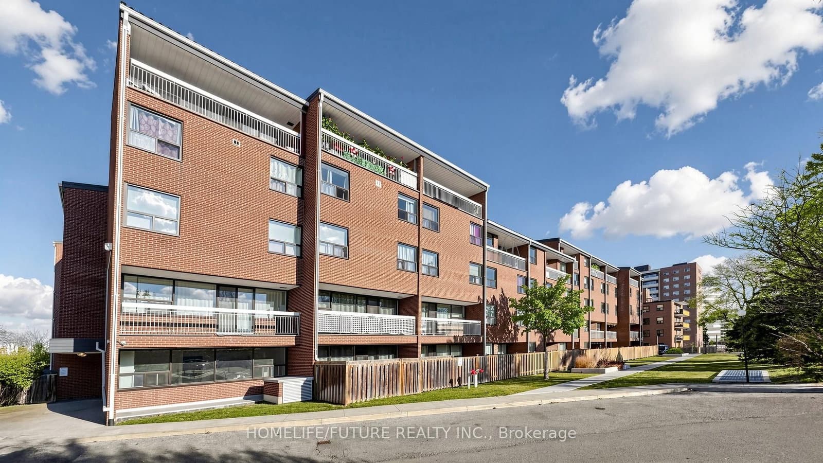 4060 Lawrence Avenue E, Unit 204 thumbnail 3