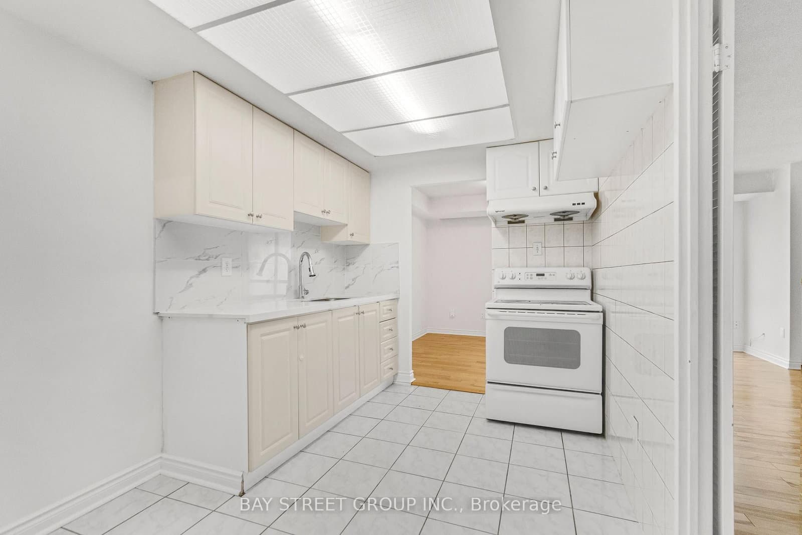 10 Stonehill Court, Unit 1207 thumbnail 17