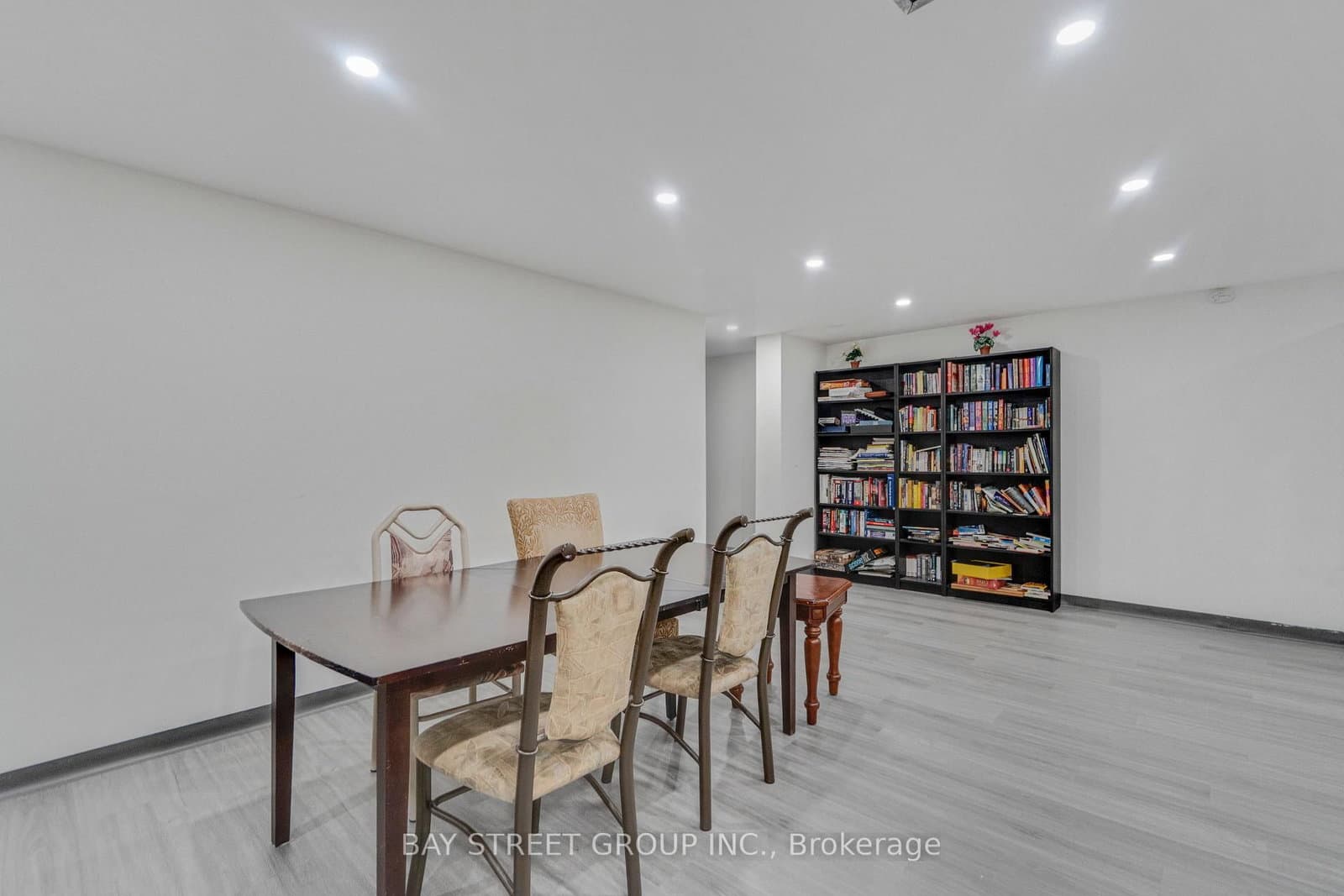 10 Stonehill Court, Unit 1207 thumbnail 38