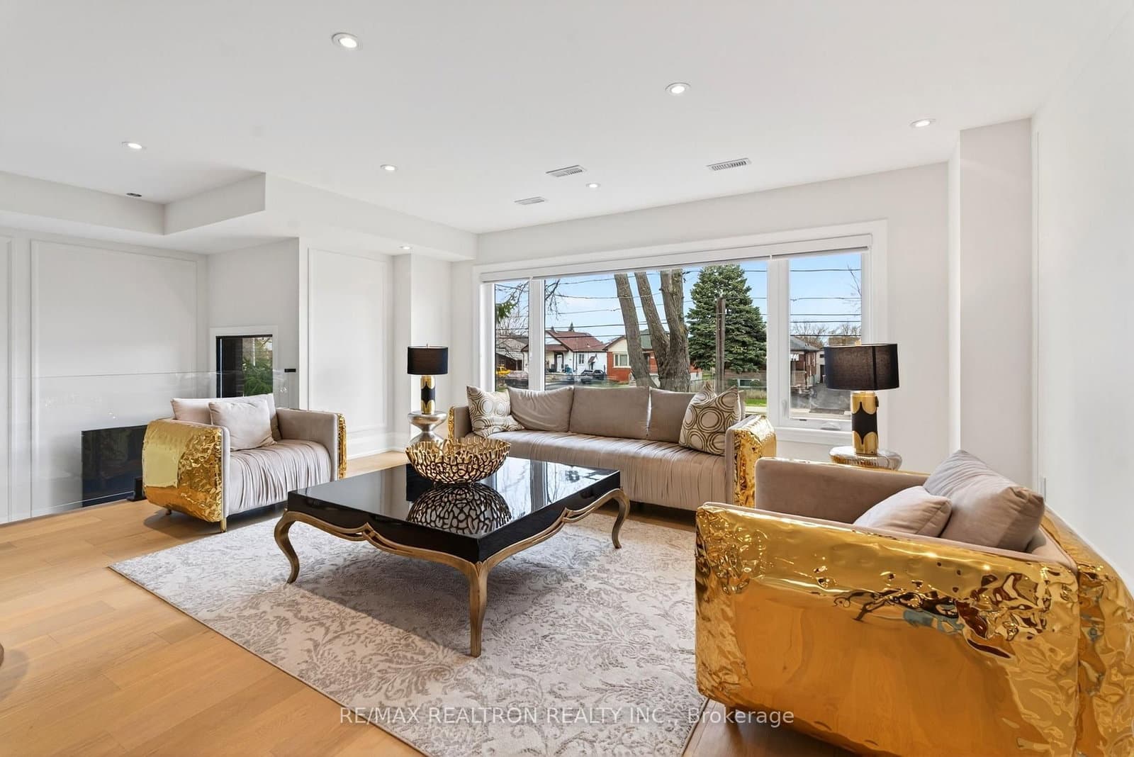 792 Midland Avenue thumbnail 4
