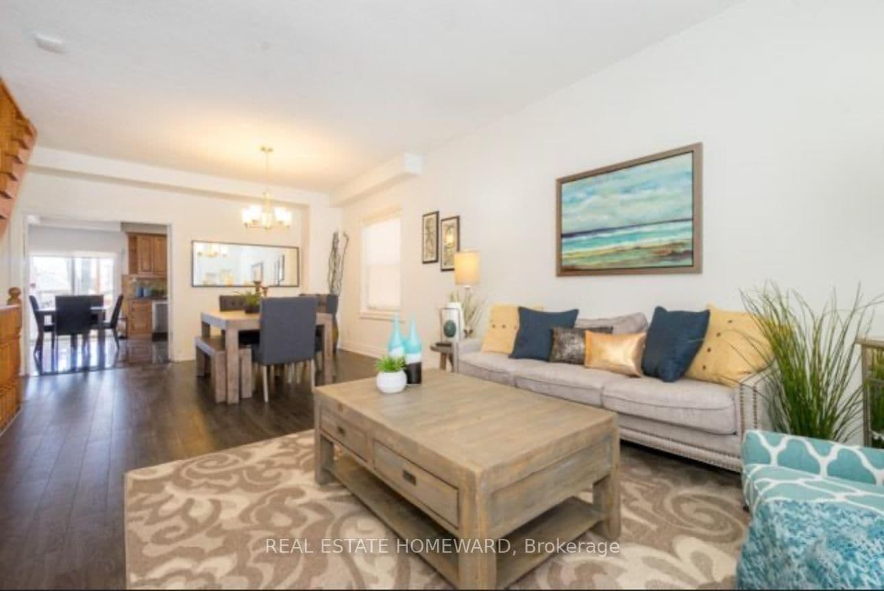 295 Gowan Avenue E thumbnail 3