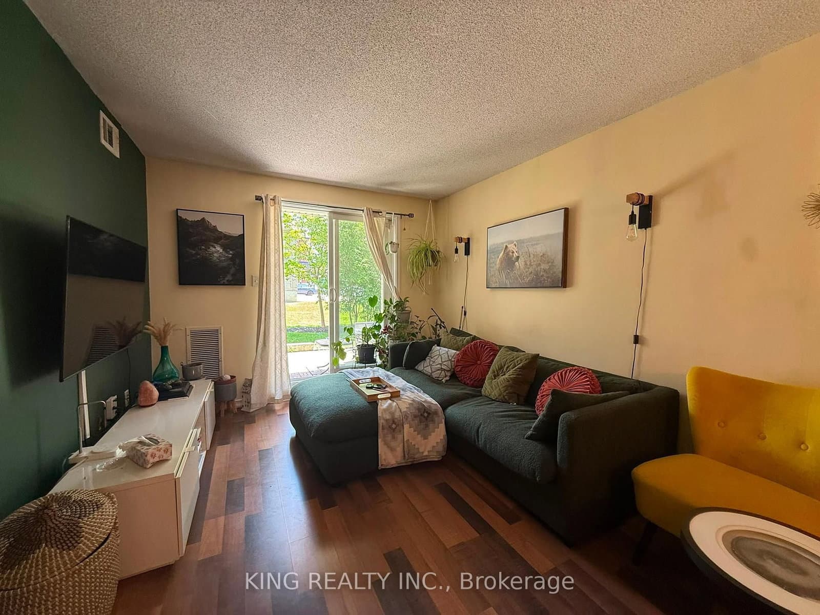19 Petra Way, Unit 1 thumbnail 6