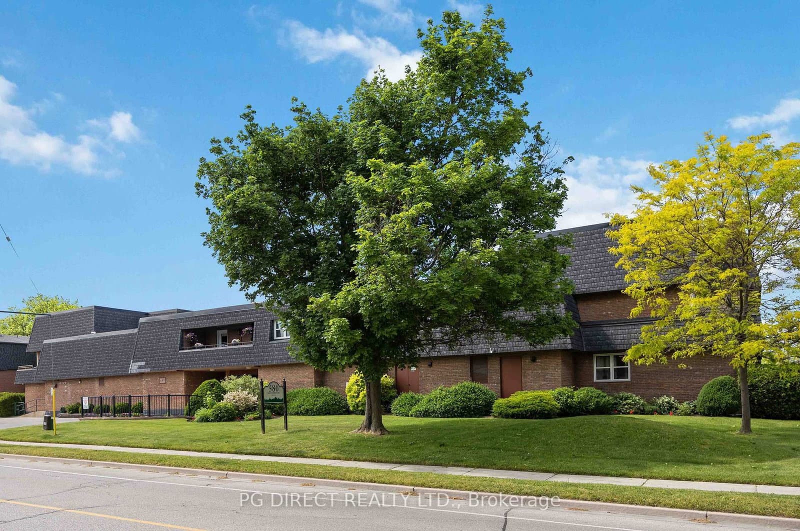 580 Mary Street E, Unit 214 - Image 1