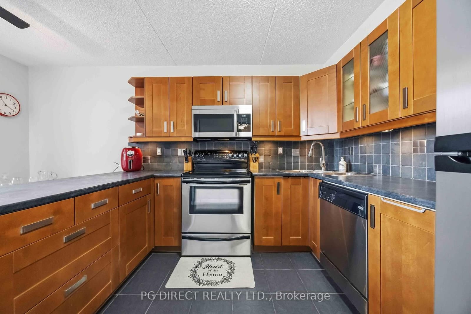 580 Mary Street E, Unit 214 thumbnail 9