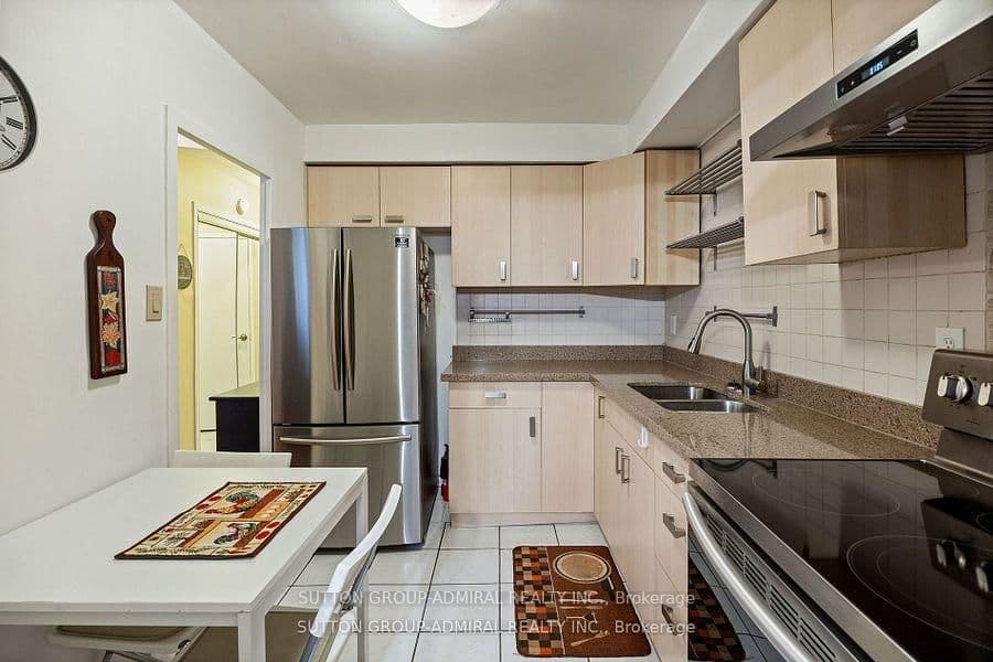 825 Kennedy Road N, Unit 406 thumbnail 12