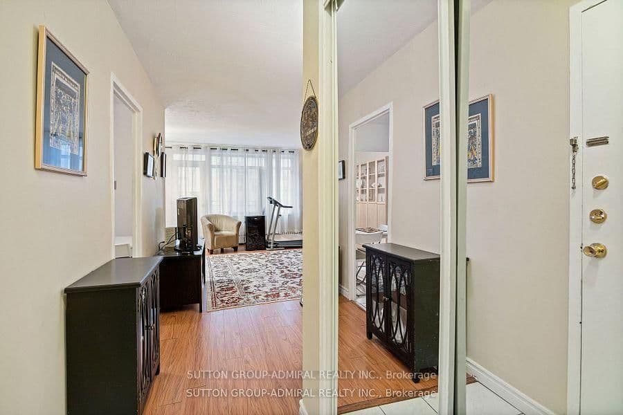 825 Kennedy Road N, Unit 406 thumbnail 3