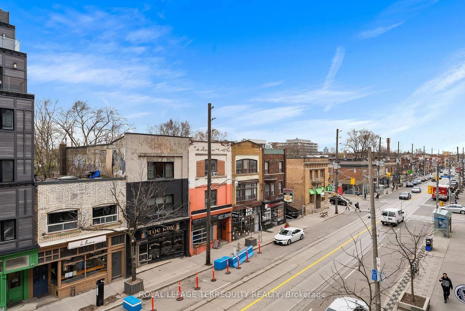 894 Queen Street E thumbnail 2