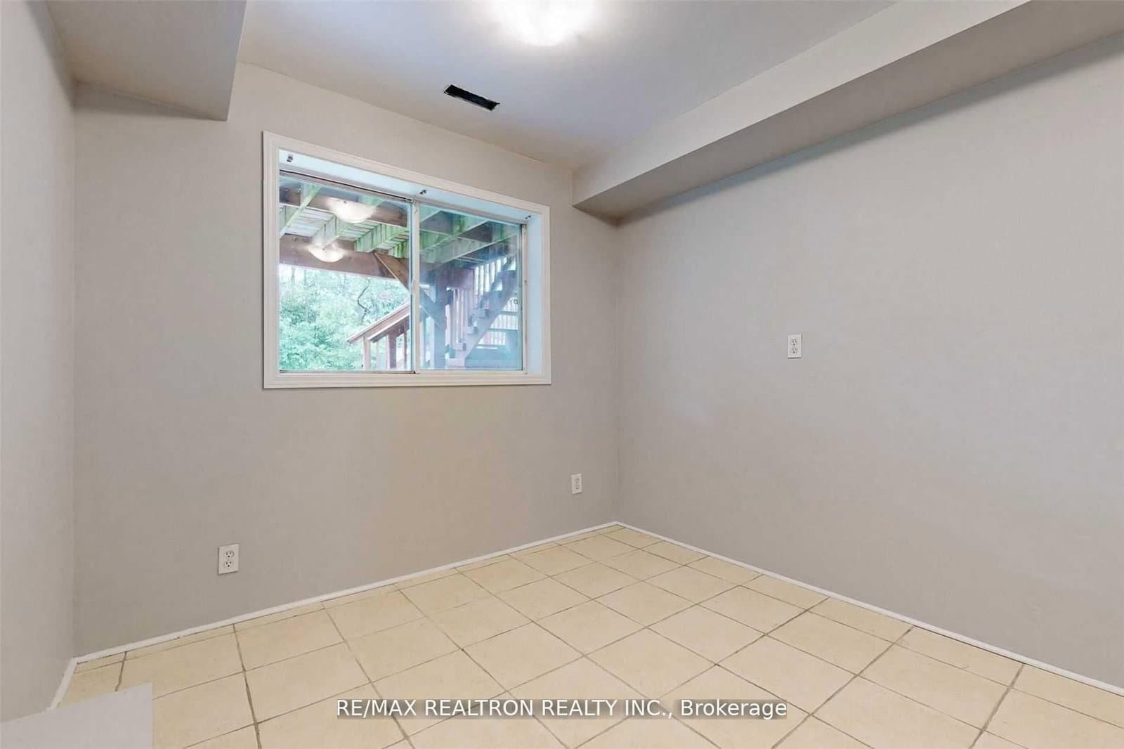 1250 Dartmoor Street, Unit #Lower thumbnail 20