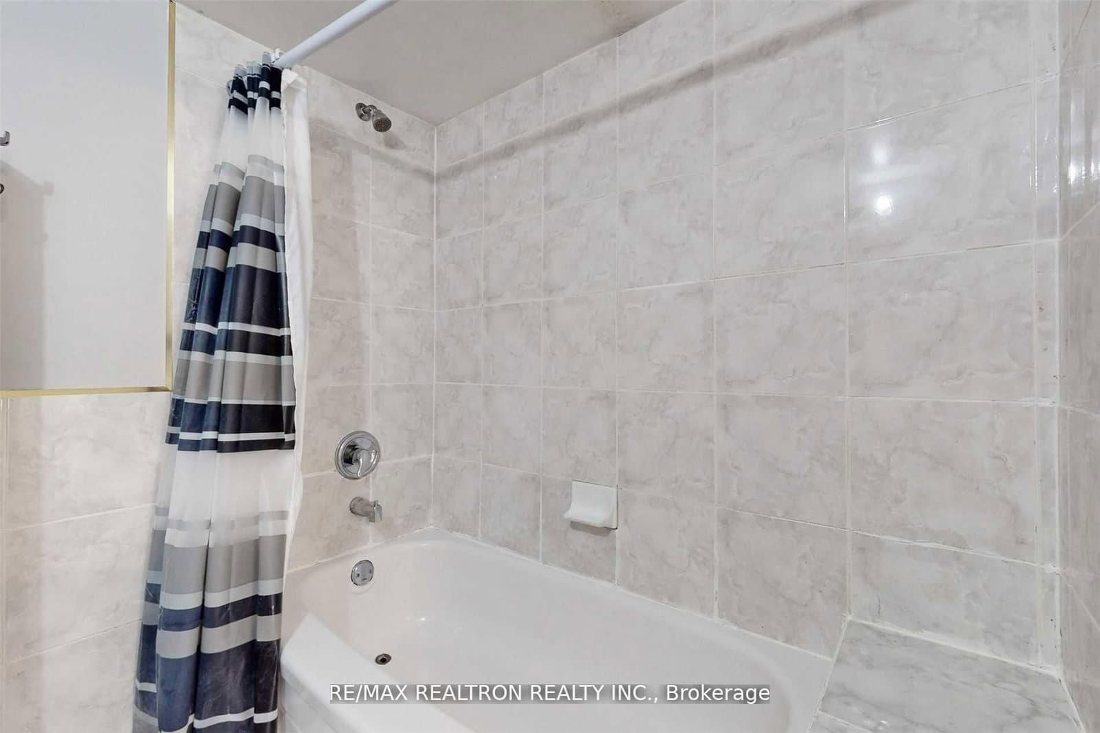 1250 Dartmoor Street, Unit #Lower thumbnail 9