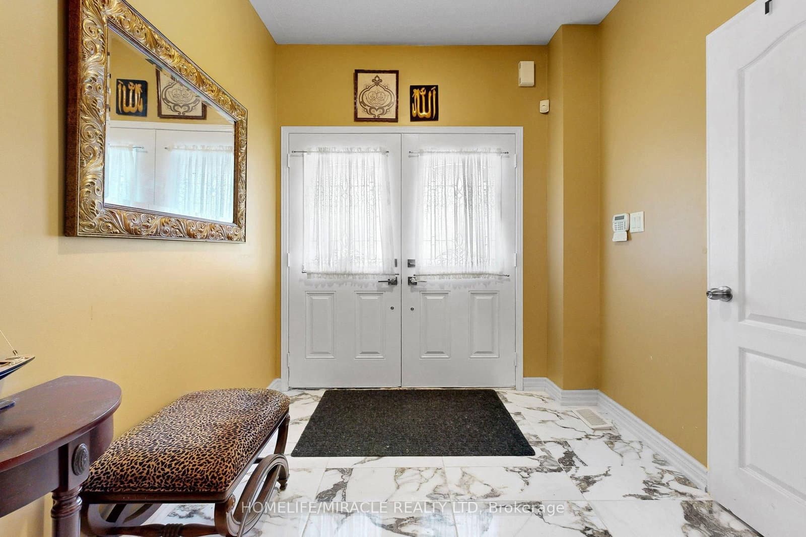 2003 Queensbury Drive thumbnail 3