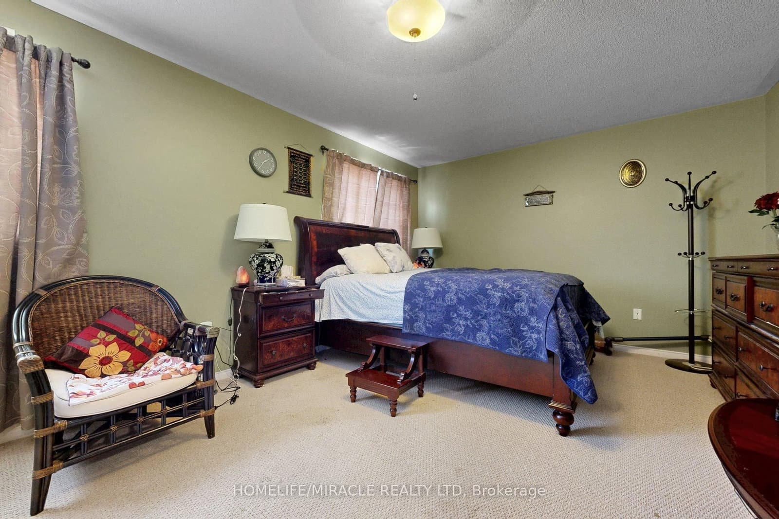2003 Queensbury Drive thumbnail 30
