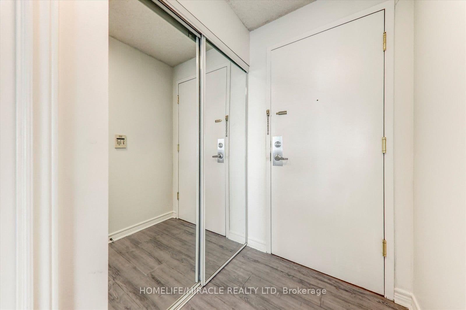 68 Corporate Drive, Unit 3521 thumbnail 8