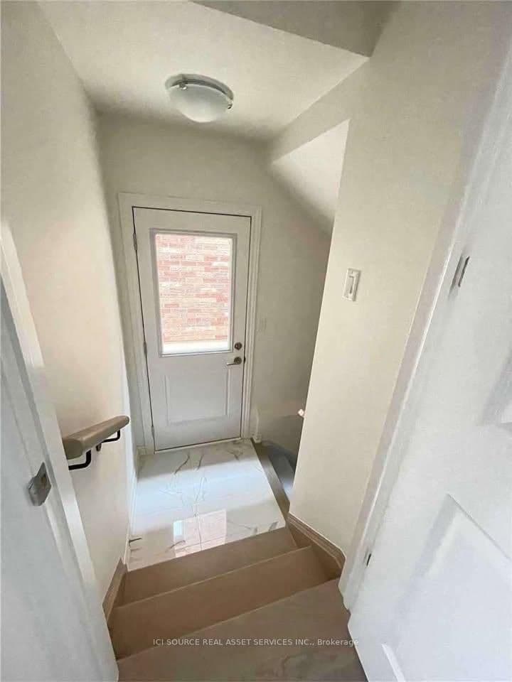 33 Macpherson Street thumbnail 19