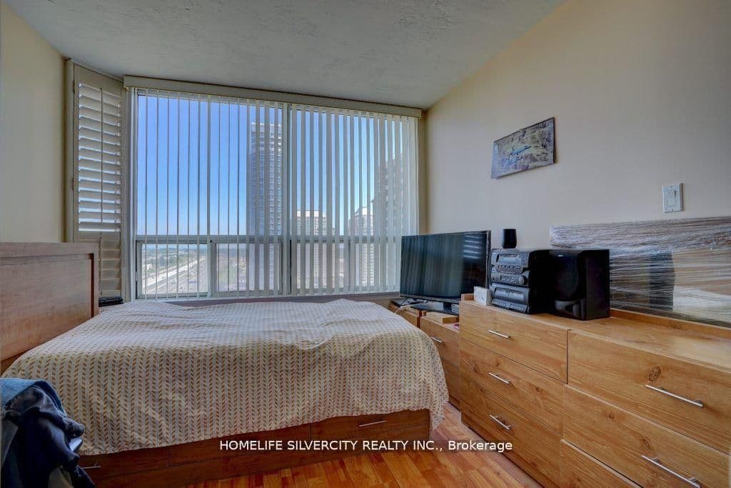 88 Corporate Drive, Unit 1617 thumbnail 13