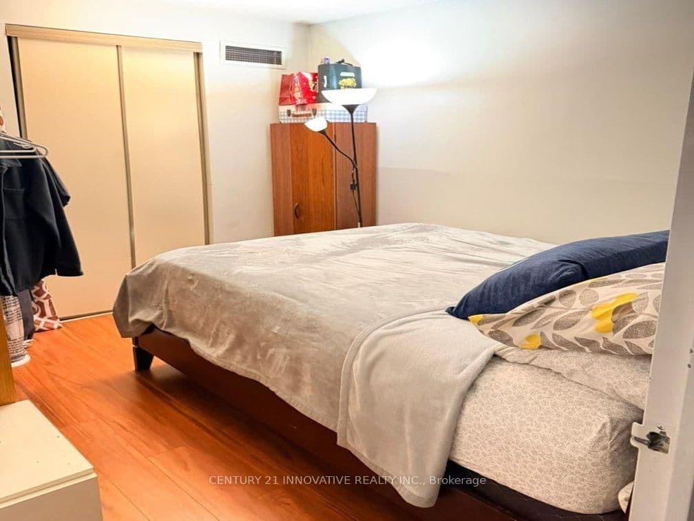 1665 Victoria Park Avenue, Unit Unit 207 thumbnail 22