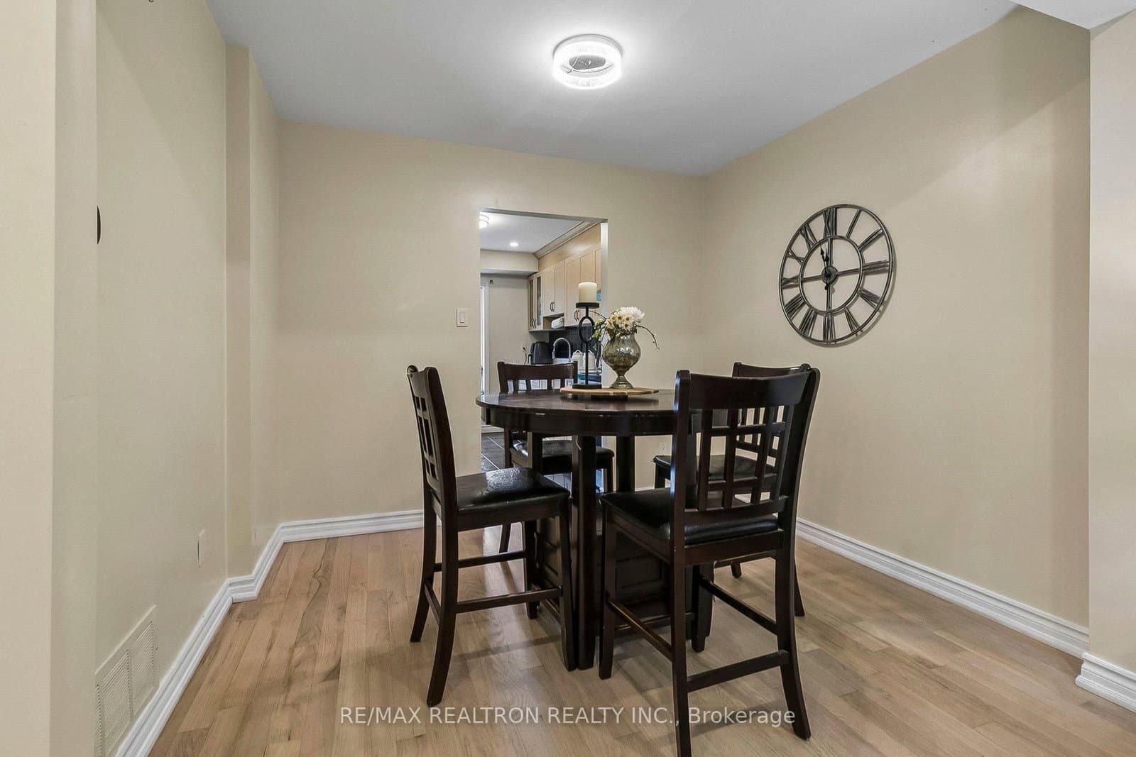 25 Whiteleas Avenue thumbnail 12