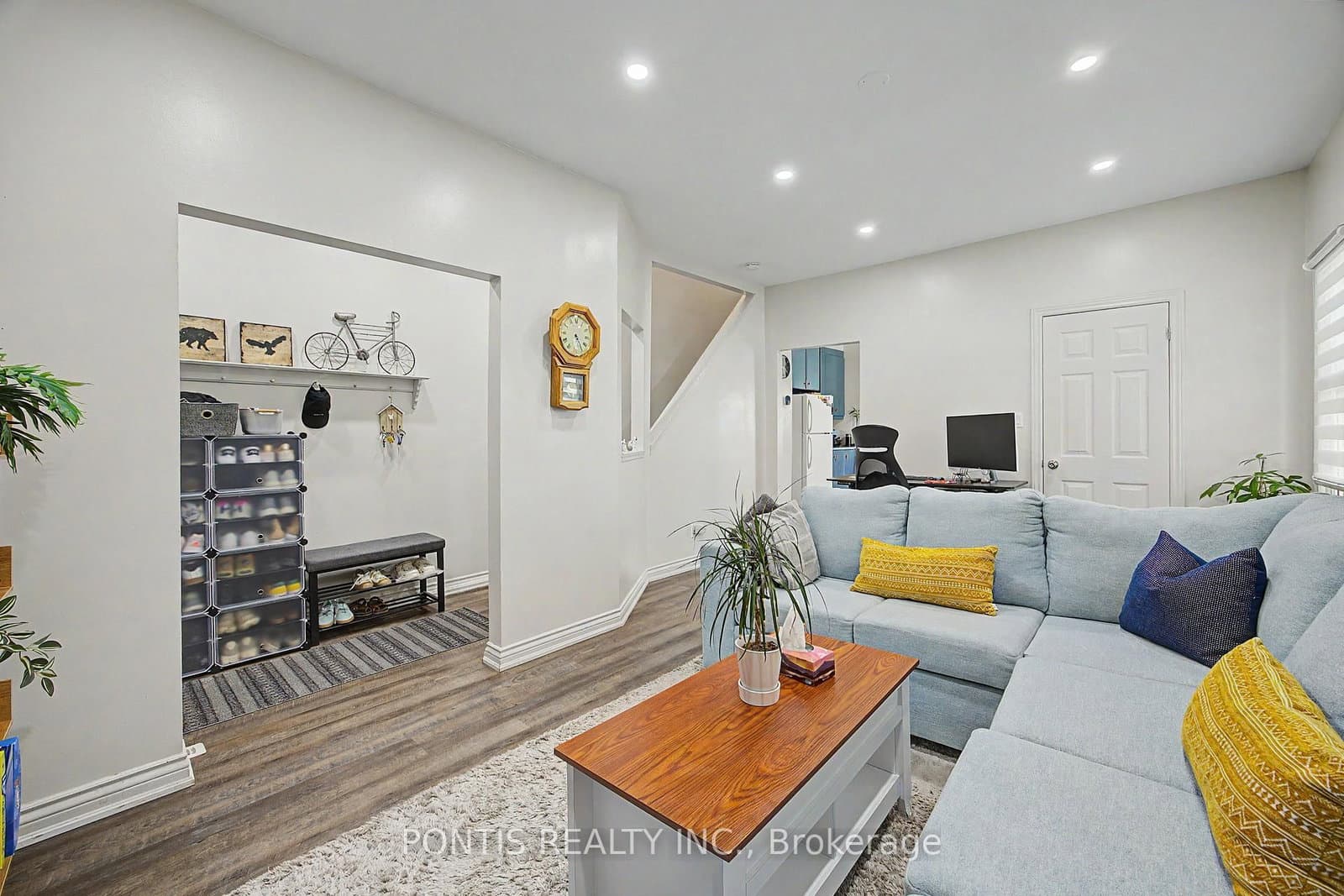 2 Liberty Street S thumbnail 17