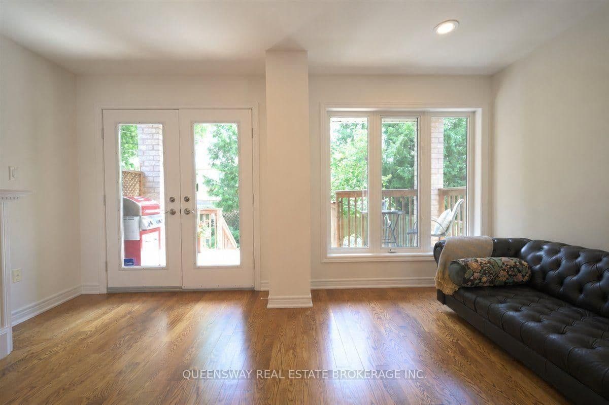 83 Floyd Avenue thumbnail 23