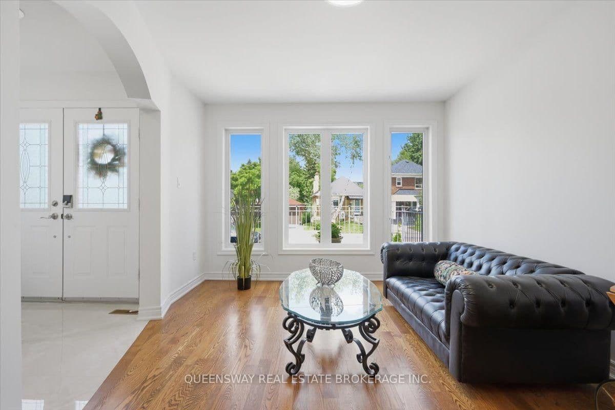 83 Floyd Avenue thumbnail 9