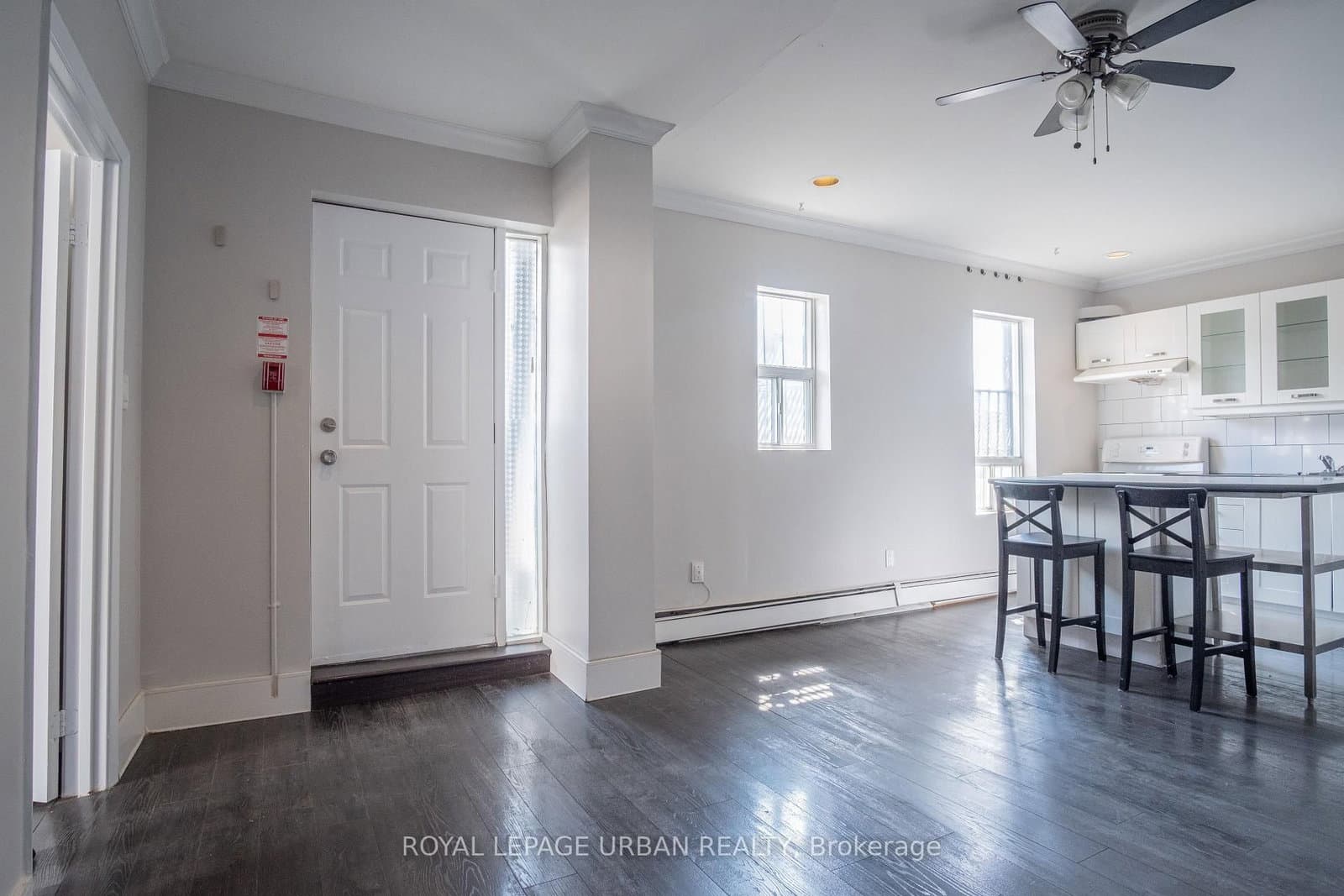 636 Danforth Avenue, Unit 2 thumbnail 5