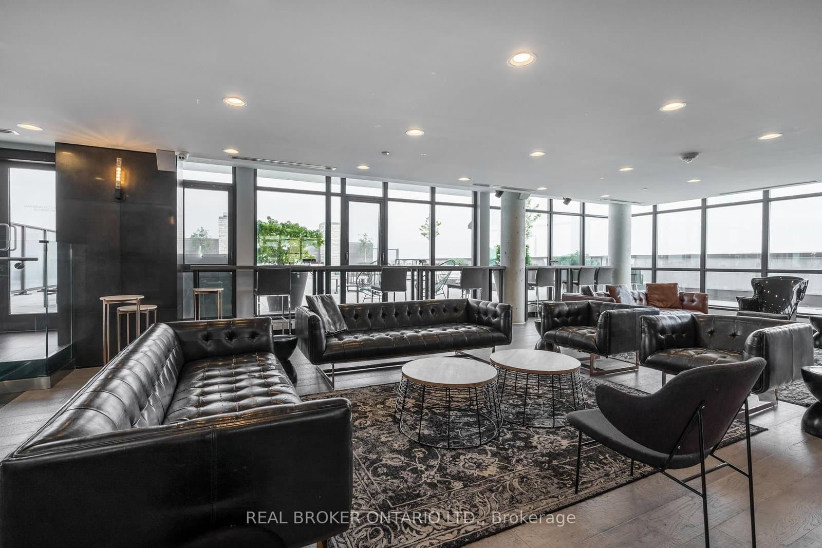 1190 Dundas Street E, Unit 322 thumbnail 8