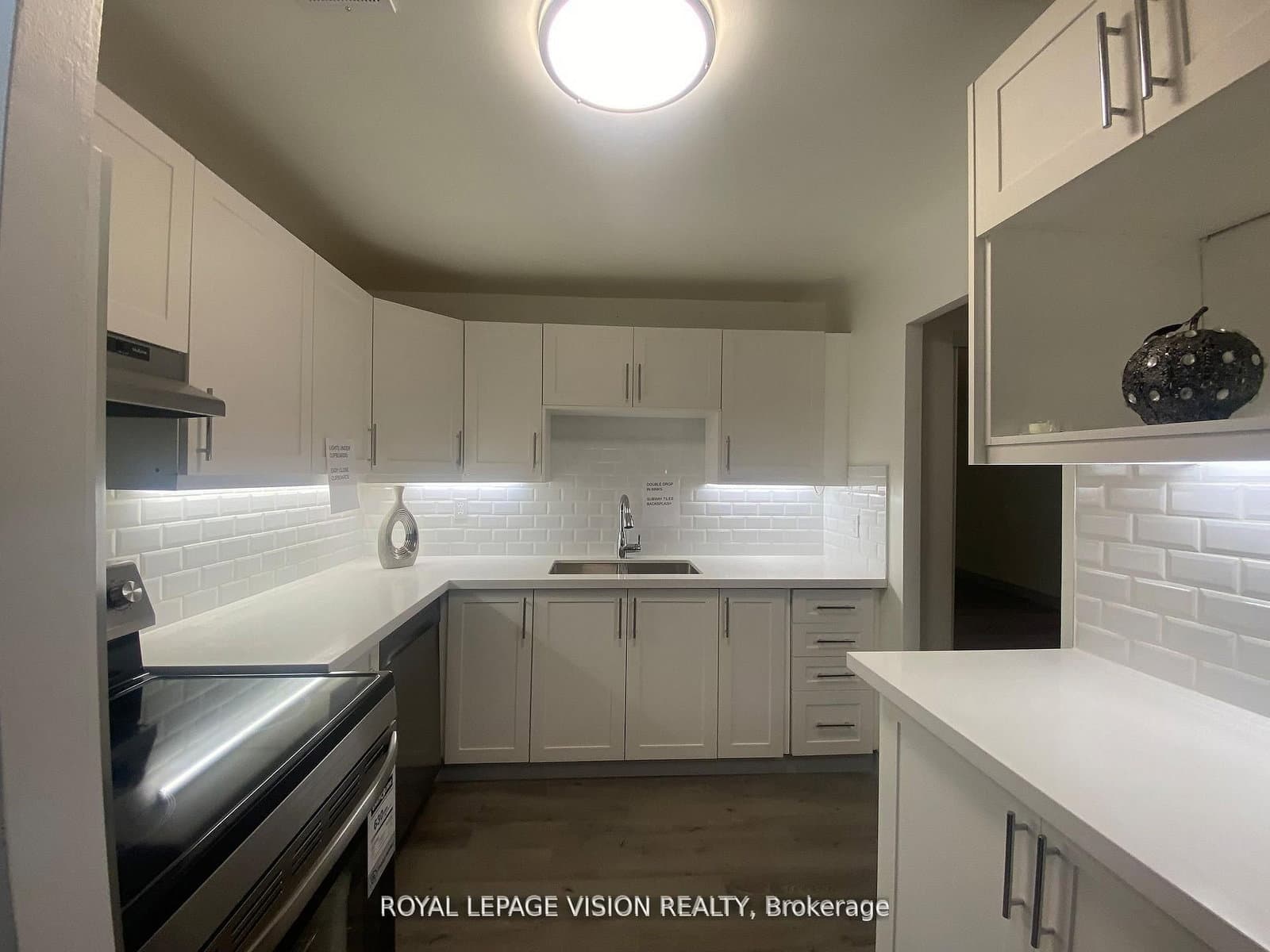 #205 - 895 Kennedy Road