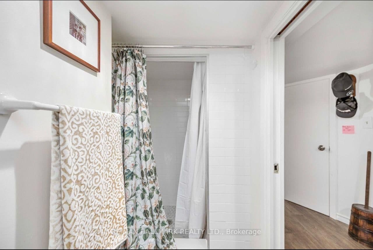 43 Stanhope Avenue, Unit Lower thumbnail 8