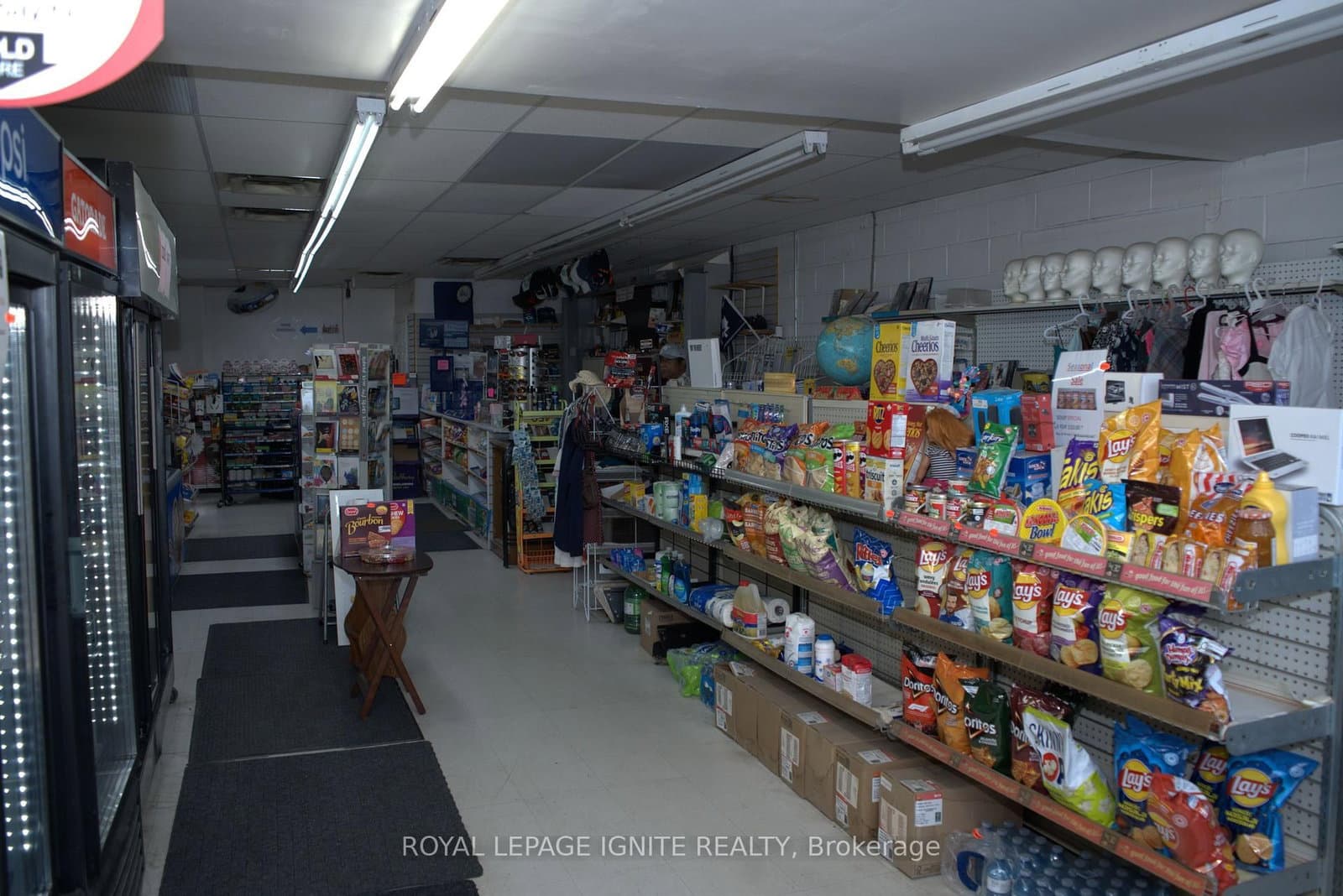 300 Dundas Street E thumbnail 2