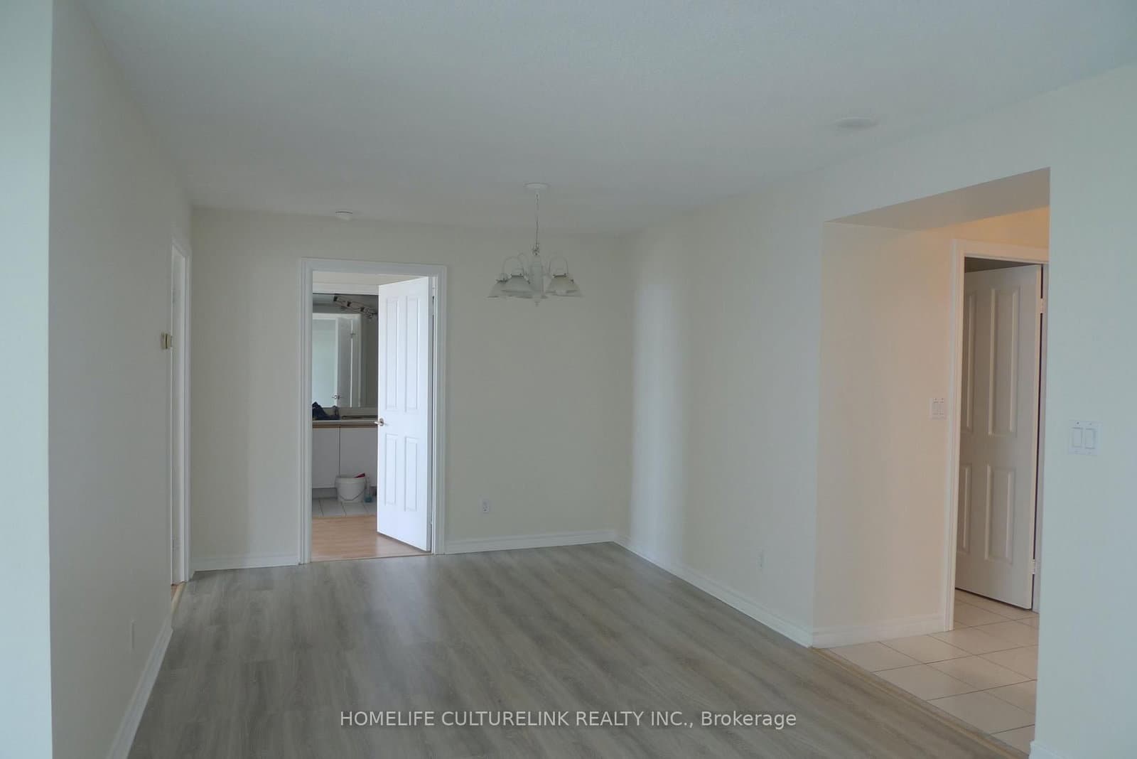 68 Corporate Drive, Unit 1929 thumbnail 4