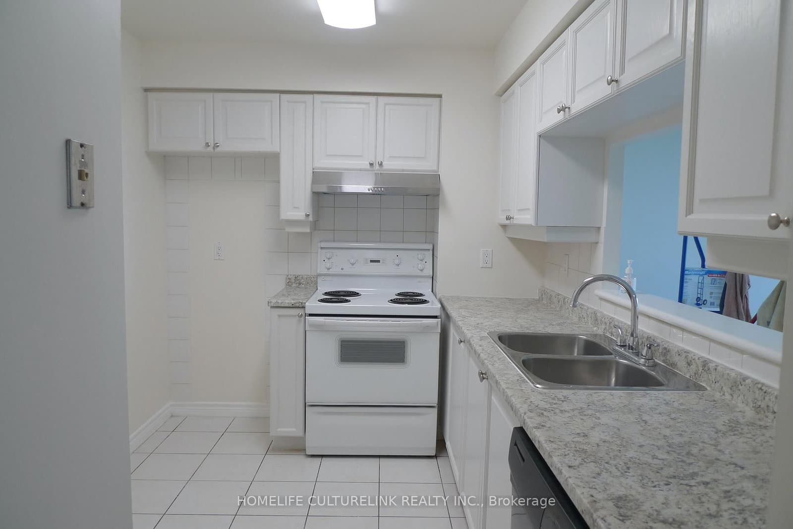 68 Corporate Drive, Unit 1929 thumbnail 5