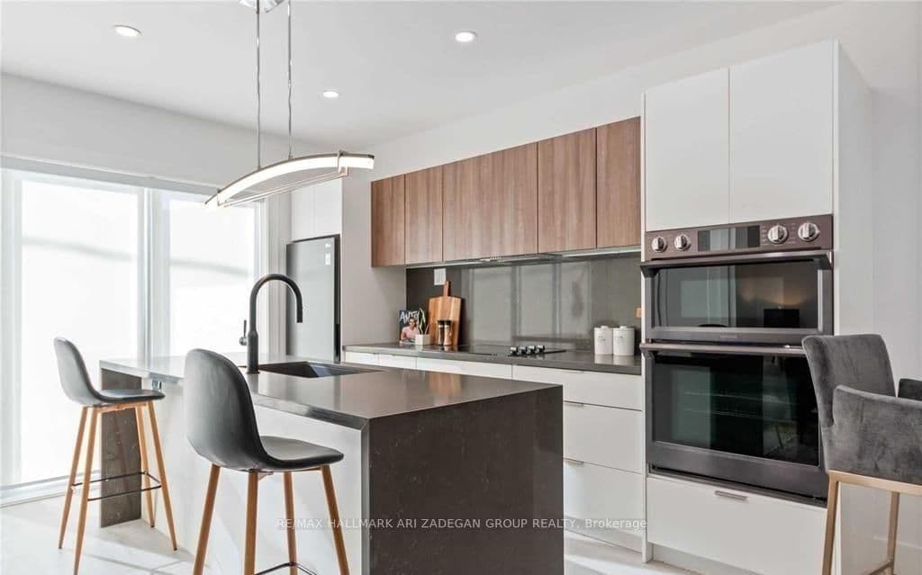 16 Minto Street, Unit 2 - Image 1