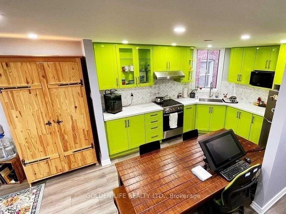 786 Pape Avenue, Unit Upper thumbnail 4