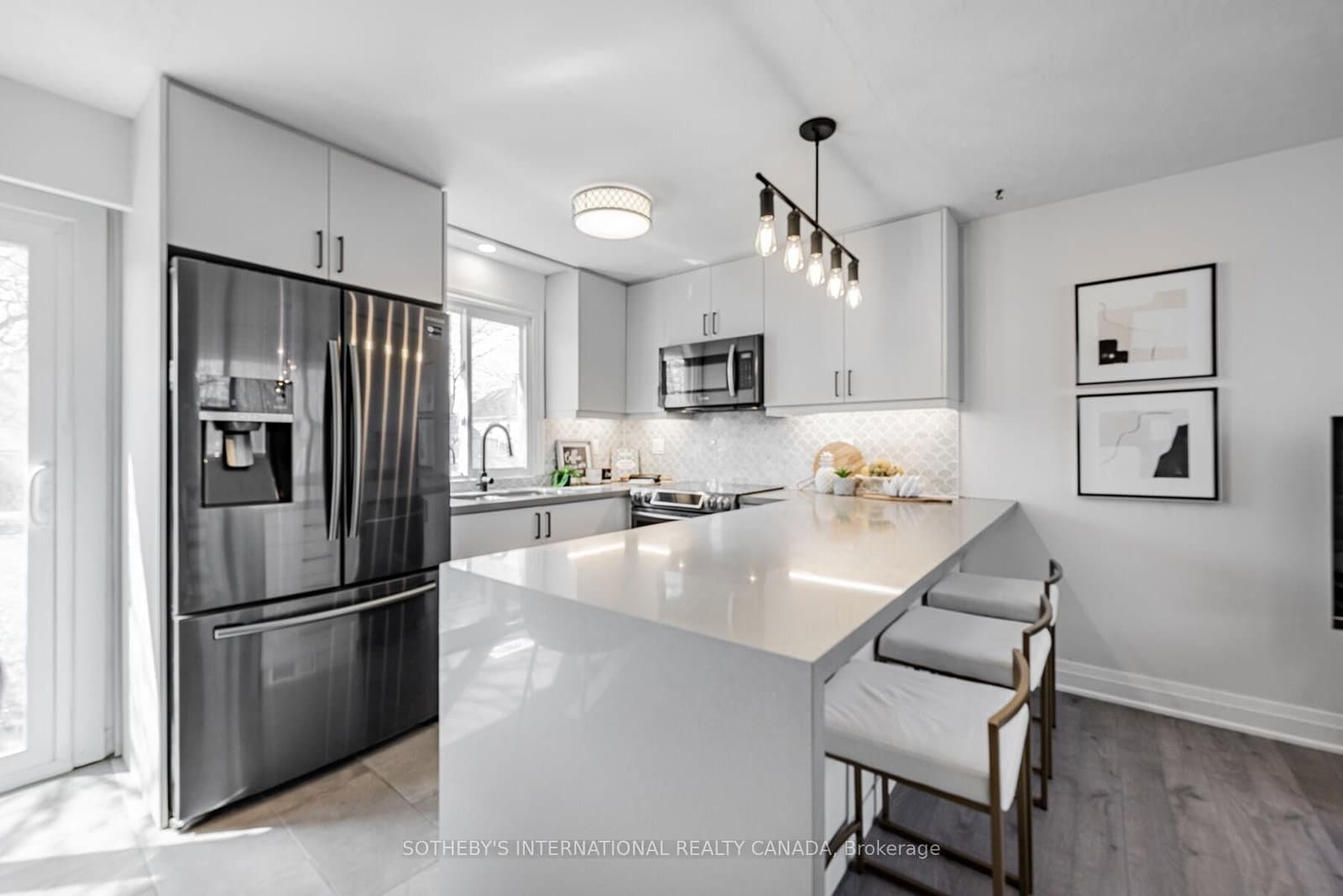 4075A Lawrence Avenue E thumbnail 9