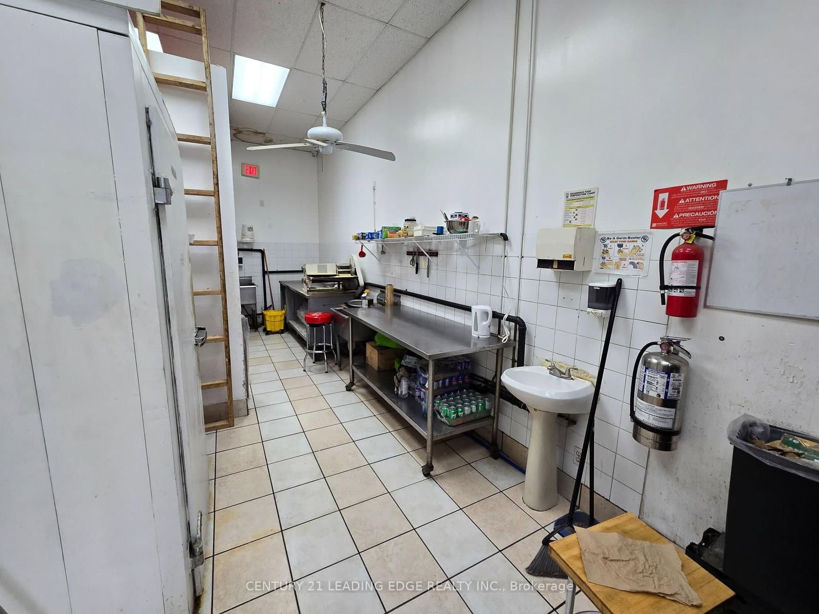 725 Krosno Boulevard, Unit 713 thumbnail 6