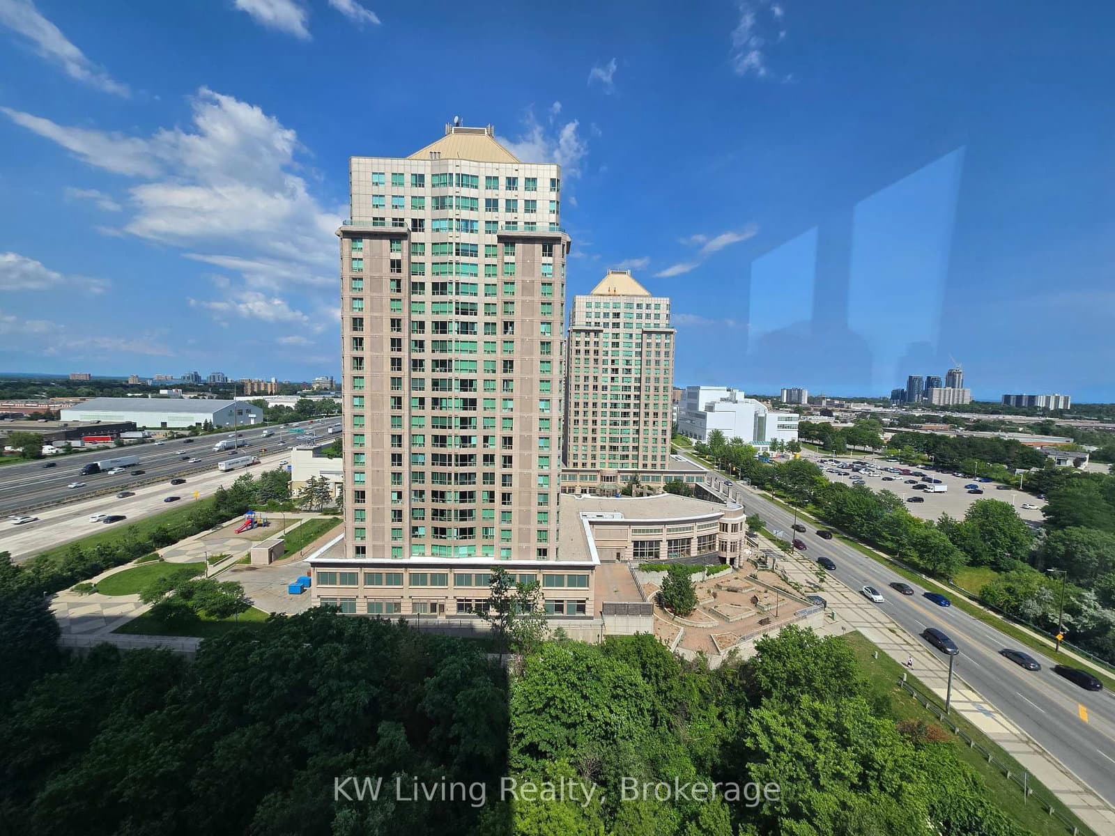 88 Corporate Drive, Unit 1205 thumbnail 2