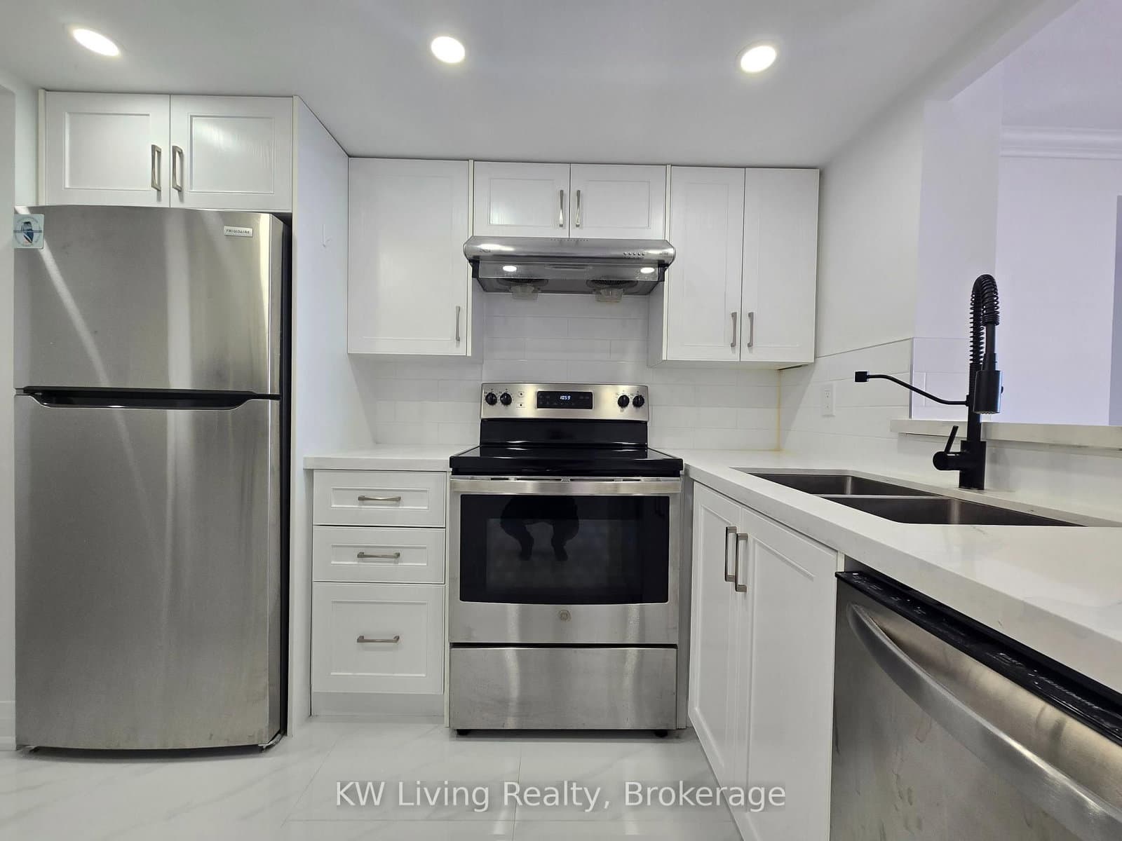 88 Corporate Drive, Unit 1205 thumbnail 8