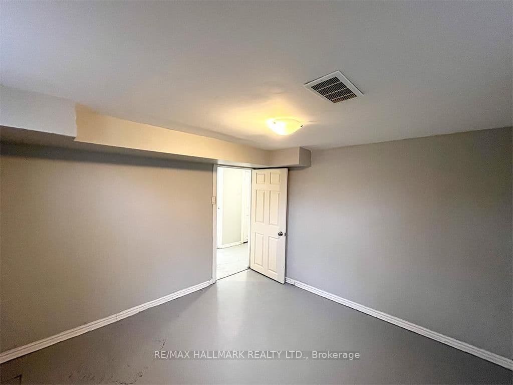 67 Claremore Avenue thumbnail 21