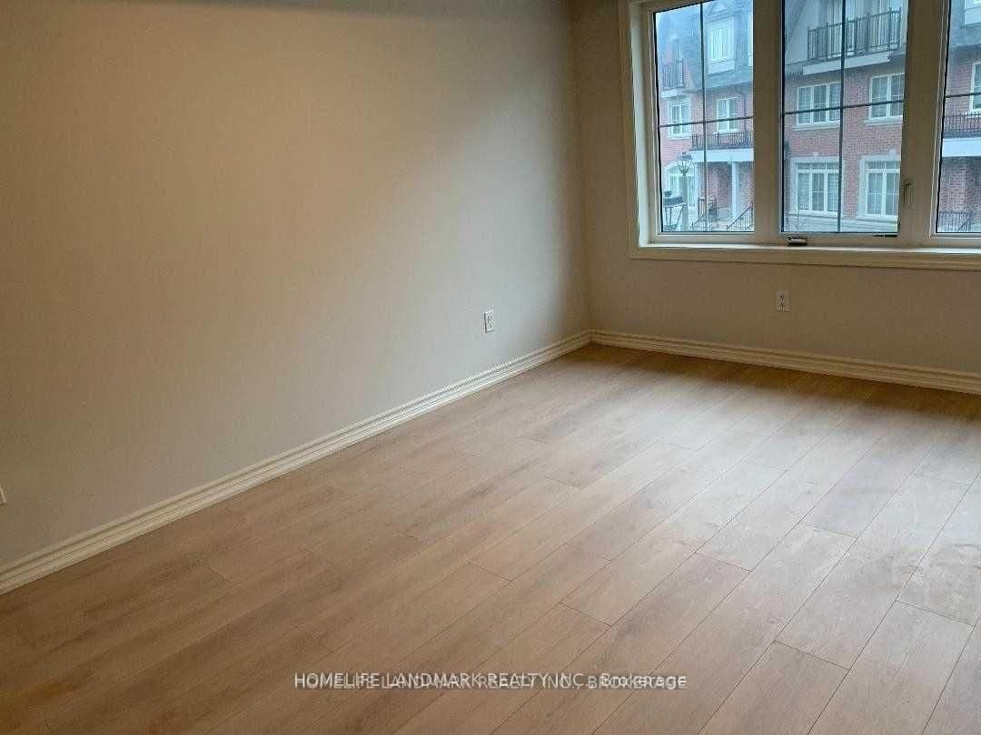 8 Eaton Park Lane, Unit 12 thumbnail 11