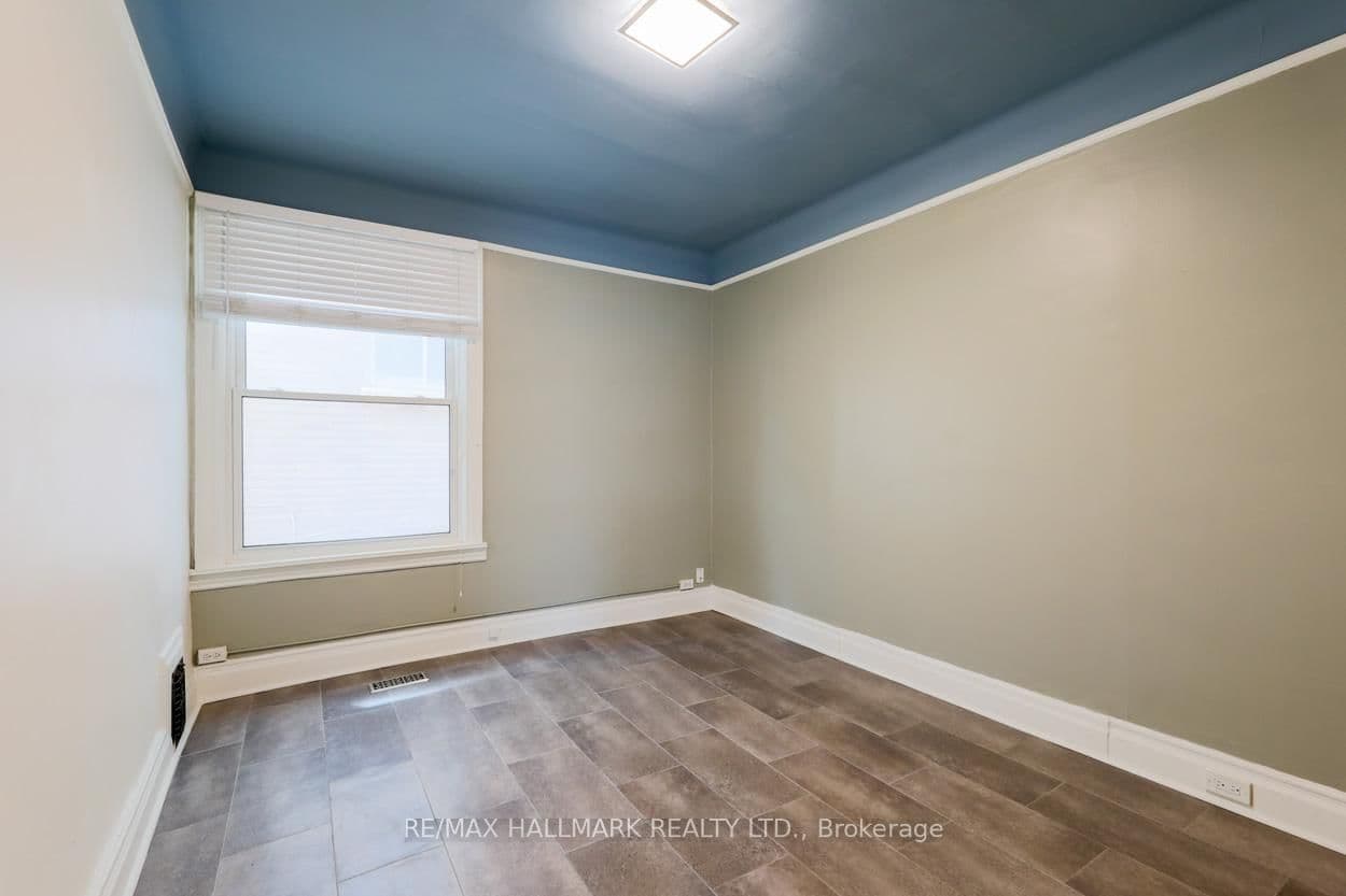 405 Kingston Road, Unit Main Floor thumbnail 10