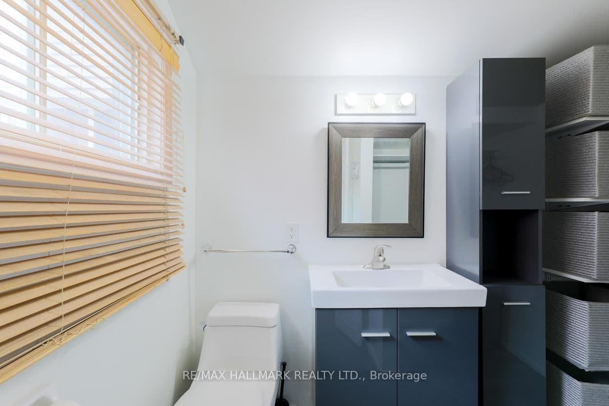 405 Kingston Road, Unit Main Floor thumbnail 11