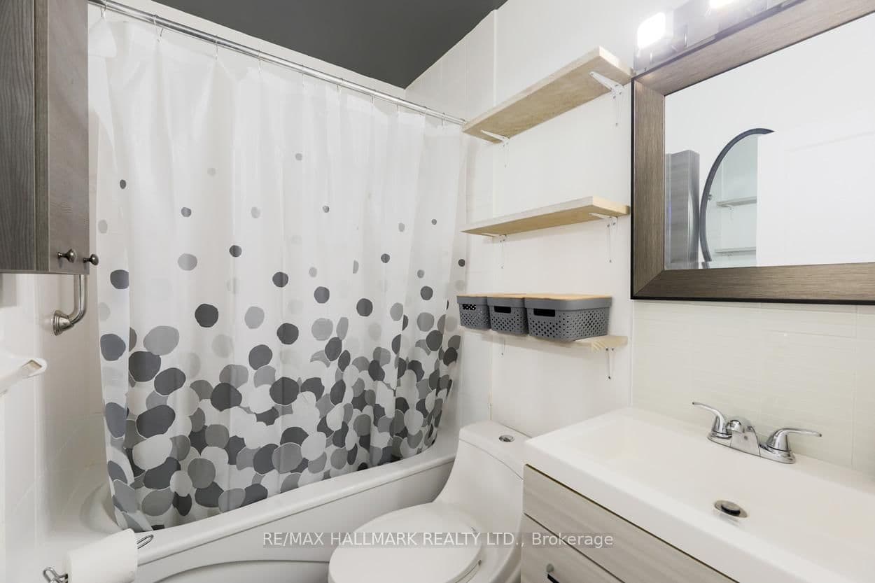 405 Kingston Road, Unit Main Floor thumbnail 14