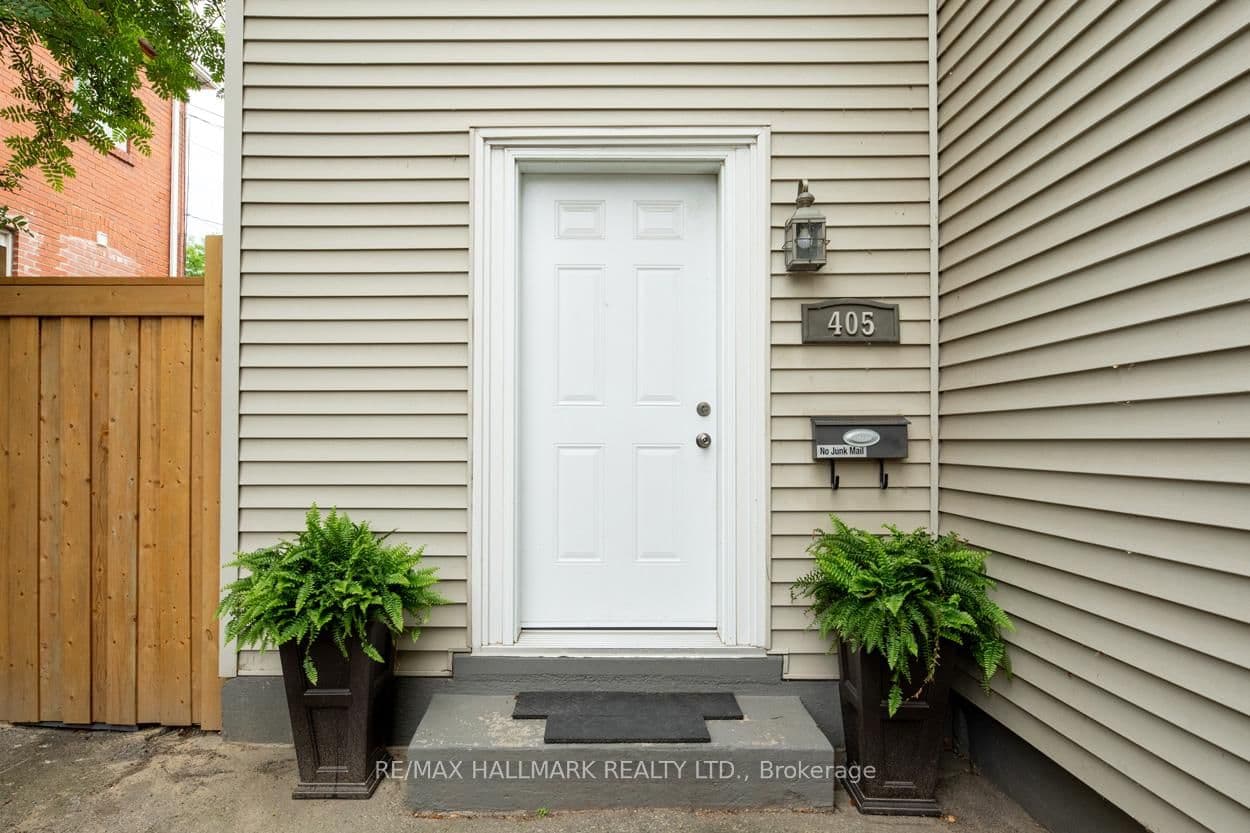 405 Kingston Road, Unit Main Floor thumbnail 2