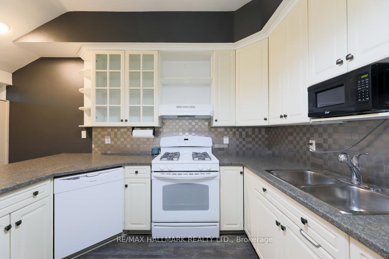 405 Kingston Road, Unit Main Floor thumbnail 5