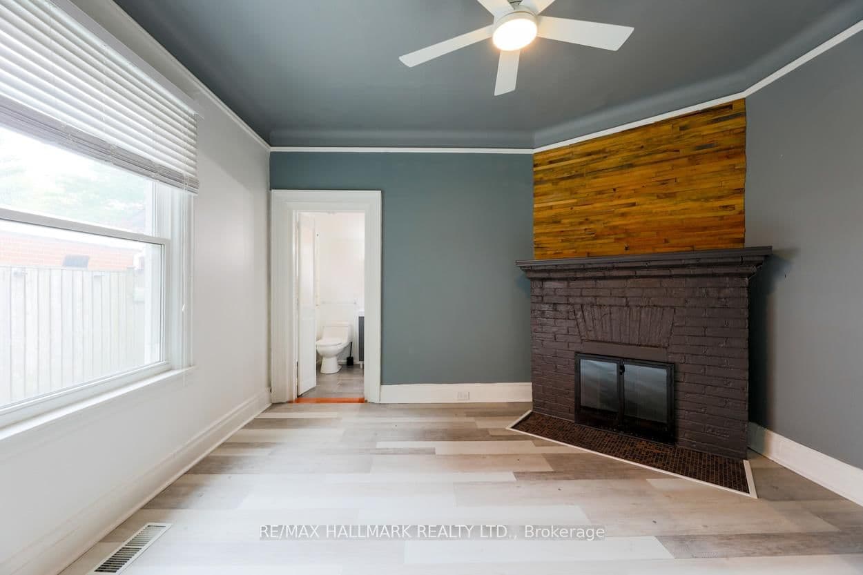 405 Kingston Road, Unit Main Floor thumbnail 8